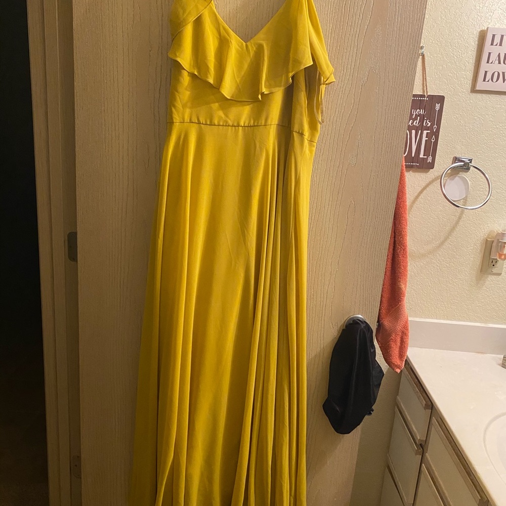 Gorgeous Formal dress.